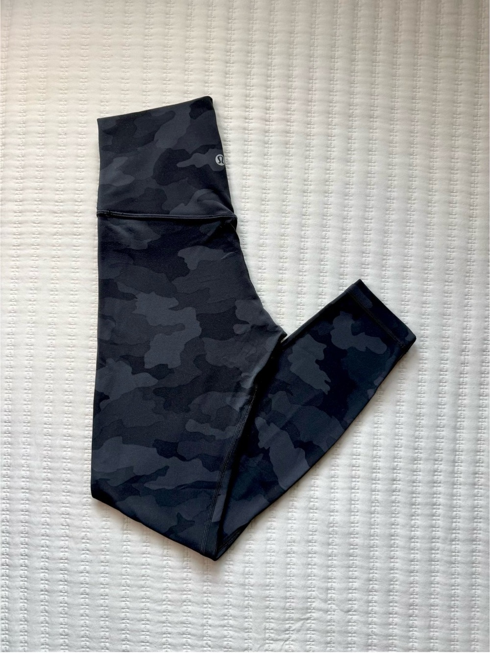 Lululemon Align High Rise Phantom Black Camo 25” Buttery Soft Leggings - size 4